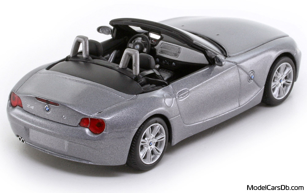 2002 - BMW Z4 (E85) Minichamps 1/43 (Серый ) Задняя правая сторона
