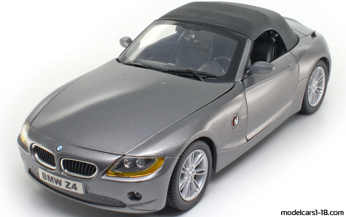 2002 - BMW Z4 (E85) Ricko 1/18 (Серый ) Передняя левая сторона