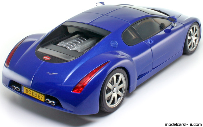 1999 - Bugatti Chiron Concept AutoArt 1/18 (Синий) Задняя правая сторона