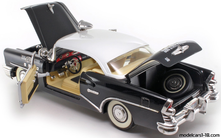 1955 - Buick Century Highway Patrol Mira 1/18 (Чёрный / Белый) Открывающиеся части