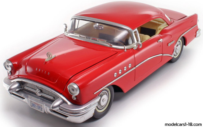 1955 - Buick Century Mira 1/18 (Red) Передняя левая сторона