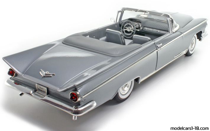 1959 - Buick Electra 225 Road Signature 1/18 (Серебристый) Задняя правая сторона
