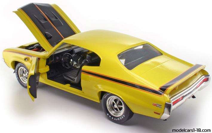 1970 - Buick GSX ERTL 1/18 (Жёлтый / Чёрный) Открывающиеся части