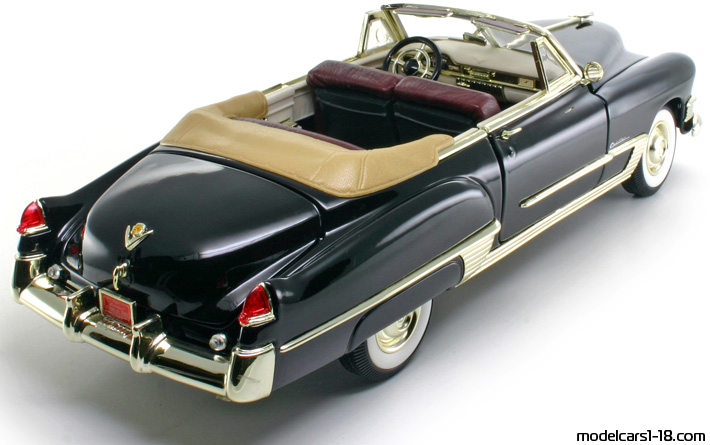 1949 - Cadillac Coupe de Ville (62) Road Legends 1/18 (Чёрный) Задняя правая сторона
