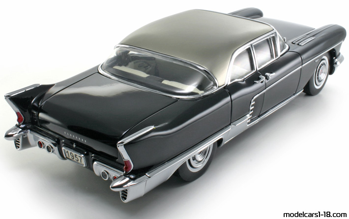 1958 - Cadillac Eldorado Brougham (62) Sun Star 1/18 (Kрасный / Серый ) Задняя правая сторона