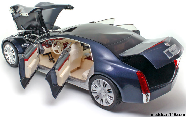 2003 - Cadillac Sixteen Concept Ricko 1/18 (Синий) Открывающиеся части
