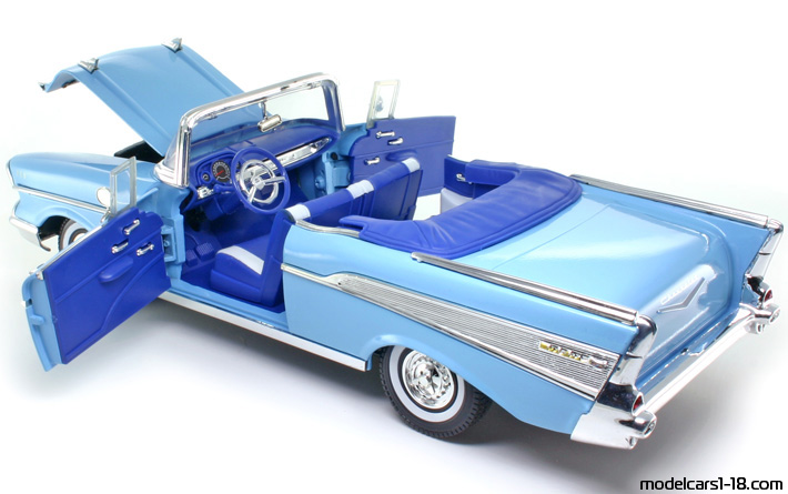 1957 - Chevrolet Bel Air Motor Max 1/18 (Синий) Открывающиеся части