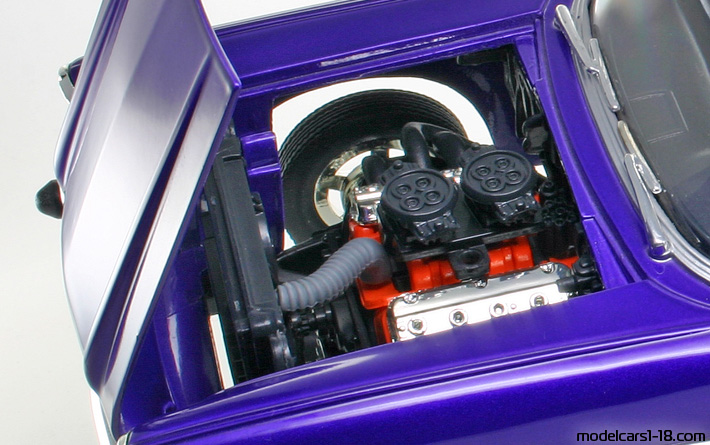 1957 - Chevrolet Bel Air Hot Wheels 1/18 (Фиолетовый) Двигатель