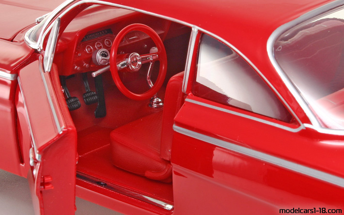 1962 - Chevrolet Bel Air Maisto 1/18 (Kрасный) Интерьер панель приборов
