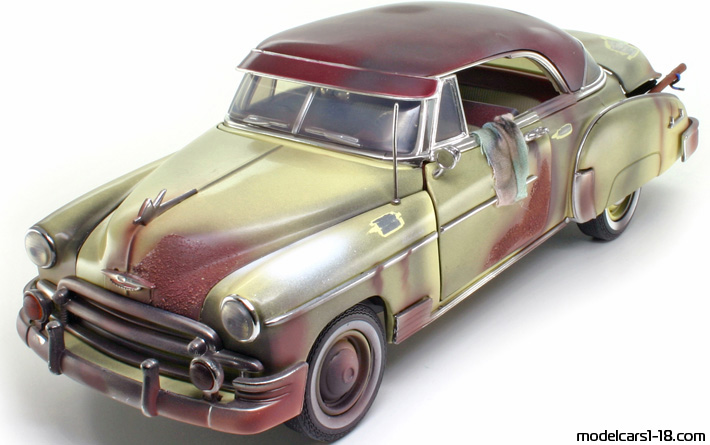 1950 - Chevrolet Bel Air Motor Max 1/18 (Жёлтый / Kрасный) Передняя левая сторона