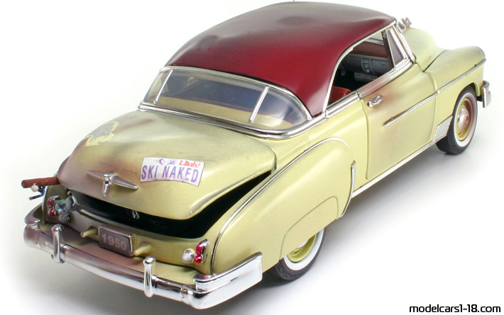 1950 - Chevrolet Bel Air Motor Max 1/18 (Жёлтый / Kрасный) Задняя правая сторона