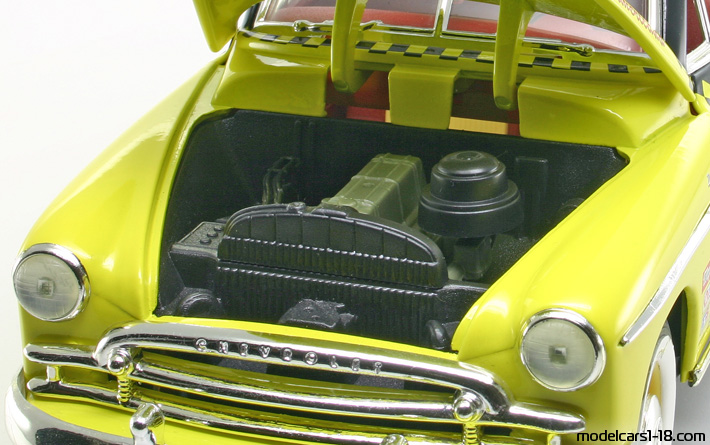 1950 - Chevrolet Bel Air Mira 1/18 (Жёлтый / Чёрный) Двигатель