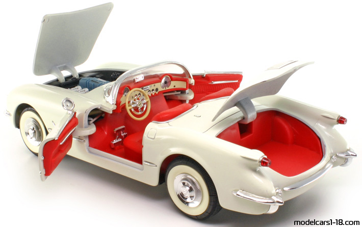 1953 - Chevrolet Corvette C1 Mira 1/18 (White) Открывающиеся части