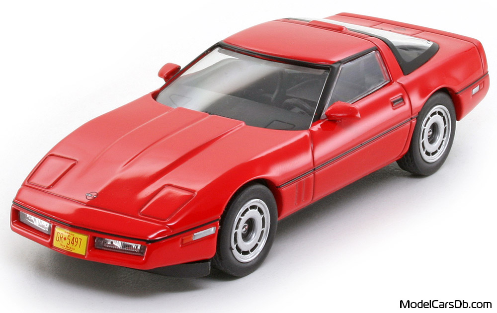 1984 - Chevrolet Corvette C4 DeAgostini 1/43 (Kрасный) Передняя левая сторона
