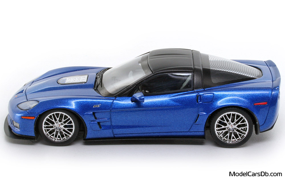 2010 - Chevrolet Corvette C6 ZR1 Spark 1/43 (Синий) Сторона