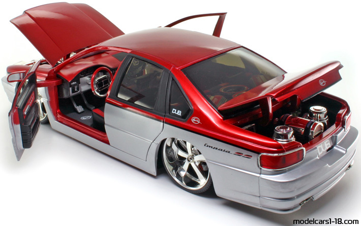 1996 - Chevrolet Impala SS Jada Toys 1/18 (Kрасный / Серебристый) Открывающиеся части
