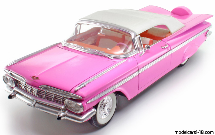 1959 - Chevrolet Impala Road Tough 1/18 (Pink) Передняя левая сторона