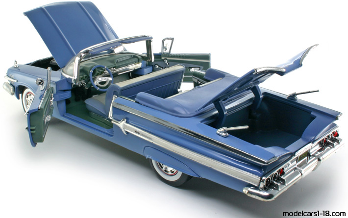 1960 - Chevrolet Impala Motor Max 1/18 (Синий) Открывающиеся части