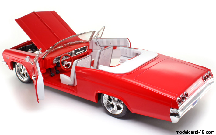 1965 - Chevrolet Impala Hot Wheels 1/18 (Kрасный) Открывающиеся части