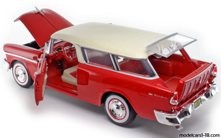 1955 - Chevrolet Nomad Maisto 1/18 (Kрасный / Белый) Открывающиеся части
