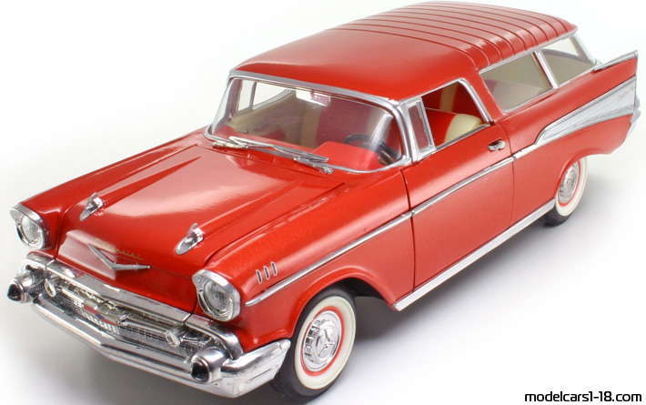 1957 - Chevrolet Nomad Road Tough 1/18 (Kрасный) Передняя левая сторона