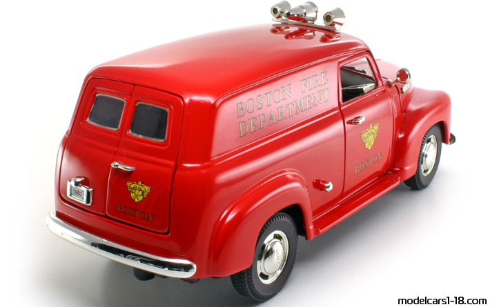 1950 - Chevrolet Panel Truck Police / Fire Dept Mira 1/18 (Kрасный) Задняя правая сторона