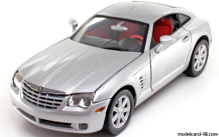 2003 - Chrysler Crossfire Motor Max 1/18 (Серебристый) Передняя левая сторона