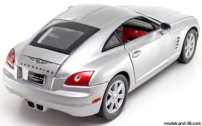 2003 - Chrysler Crossfire Motor Max 1/18 (Серебристый) Задняя правая сторона
