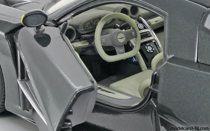 2004 - Chrysler ME Four-Twelve Concept Motor Max 1/18 (Серый ) Интерьер панель приборов