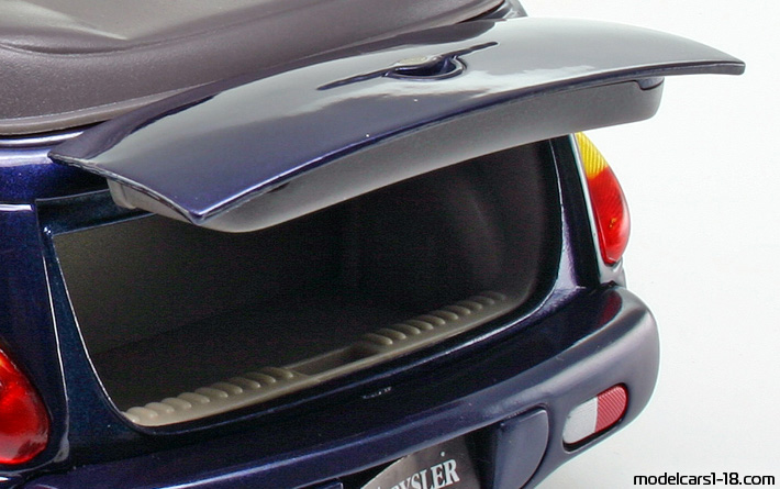 2008 - Chrysler PT Cruiser Motor Max 1/18 (Синий) Багажник / Поднимающиеся фары