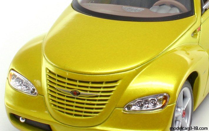 1999 - Chrysler Pronto Cruizer Concept Maisto 1/18 (Жёлтый) Двигатель