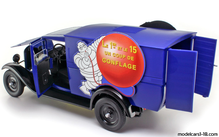 1928 - Citroen C4 F Solido 1/18 (Синий / Чёрный) Открывающиеся части