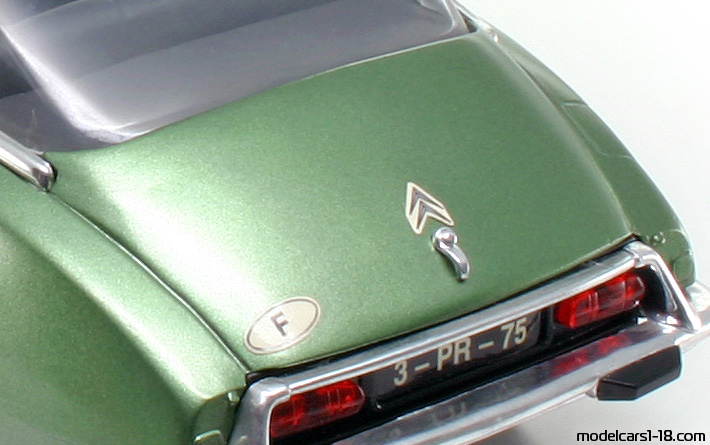 1963 - Citroen DS 19 Solido 1/18 (Зелёный / Чёрный) Багажник / Поднимающиеся фары