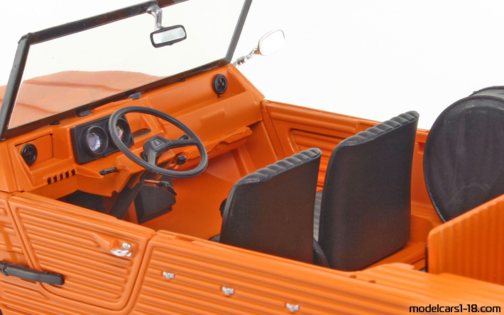 1968 - Citroen Mehari Norev 1/18 (Оранжевый) Интерьер панель приборов