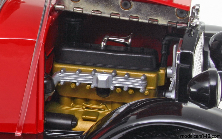 1920 - Cleveland Model 40 Signature Models 1/18 (Kрасный / Чёрный) Багажник / Поднимающиеся фары