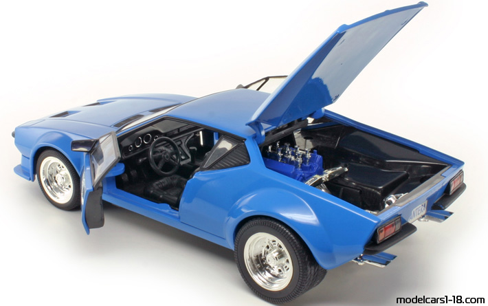 1975 - DeTomaso Pantera GTS Hot Wheels 1/18 (Синий) Открывающиеся части