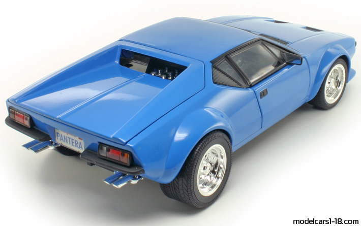 1975 - DeTomaso Pantera GTS Hot Wheels 1/18 (Синий) Задняя правая сторона