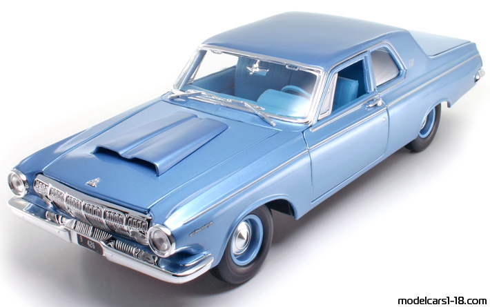 1963 - Dodge 330 Maisto 1/18 (Синий) Передняя левая сторона