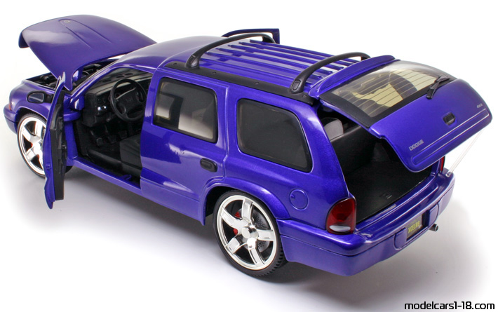 2000 - Dodge Durango ERTL 1/18 (Фиолетовый) Открывающиеся части