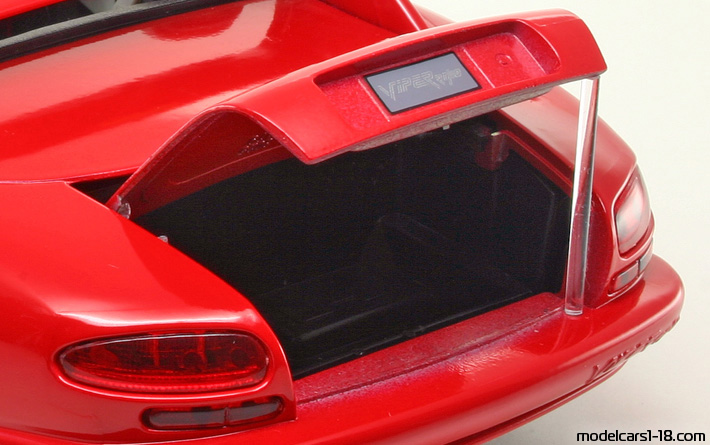 1992 - Dodge Viper RT/10 Bburago 1/18 (Kрасный) Багажник / Поднимающиеся фары