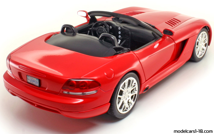 2003 - Dodge Viper SRT-10 Hot Wheels 1/18 (Kрасный) Задняя правая сторона