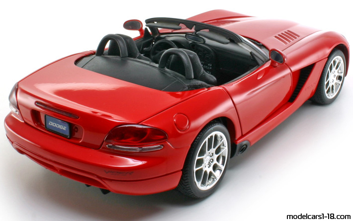 2003 - Dodge Viper SRT-10 Maisto 1/18 (Kрасный) Задняя правая сторона