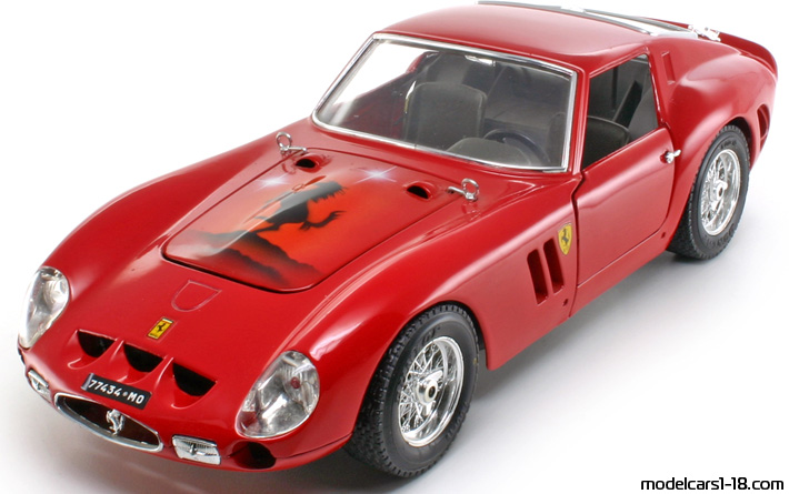 1962 - Ferrari 250 GTO Bburago 1/18 (Red) Передняя левая сторона