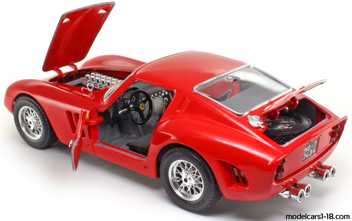 1962 - Ferrari 250 GTO Bburago 1/18 (Kрасный) Открывающиеся части