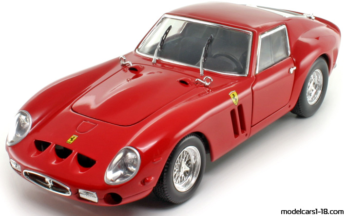 1962 - Ferrari 250 GTO Hot Wheels 1/18 (Kрасный) Передняя левая сторона