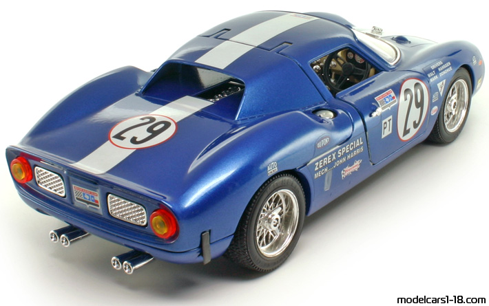 1965 - Ferrari 250 LM Bburago 1/18 (Синий / Белый) Задняя правая сторона