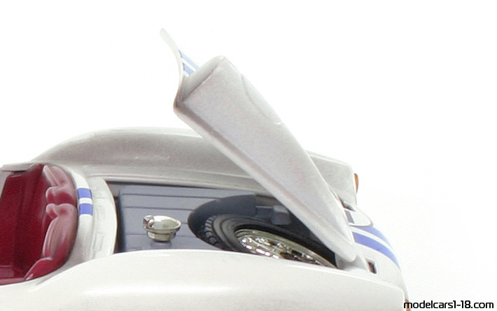 1957 - Ferrari 250 Testa Rossa Hot Wheels 1/18 (Белый / Синий) Багажник / Поднимающиеся фары