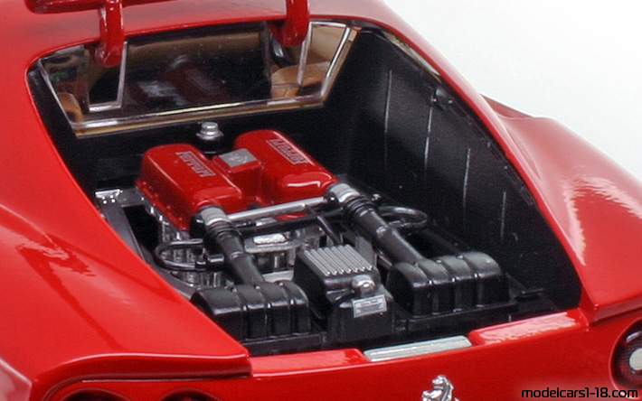 1999 - Ferrari 360 Modena Bburago 1/18 (Kрасный) Двигатель