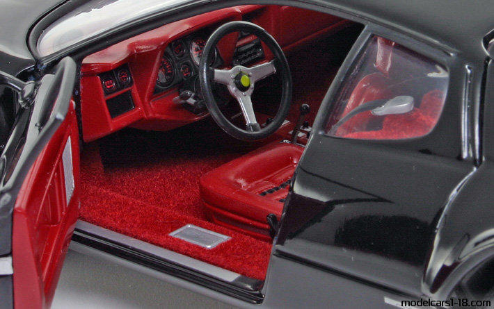 1973 - Ferrari 365 GT4/BB Kyosho 1/18 (Чёрный) Интерьер панель приборов