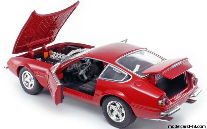 1968 - Ferrari 365 GTB/4 Daytona Hot Wheels 1/18 (Kрасный) Открывающиеся части